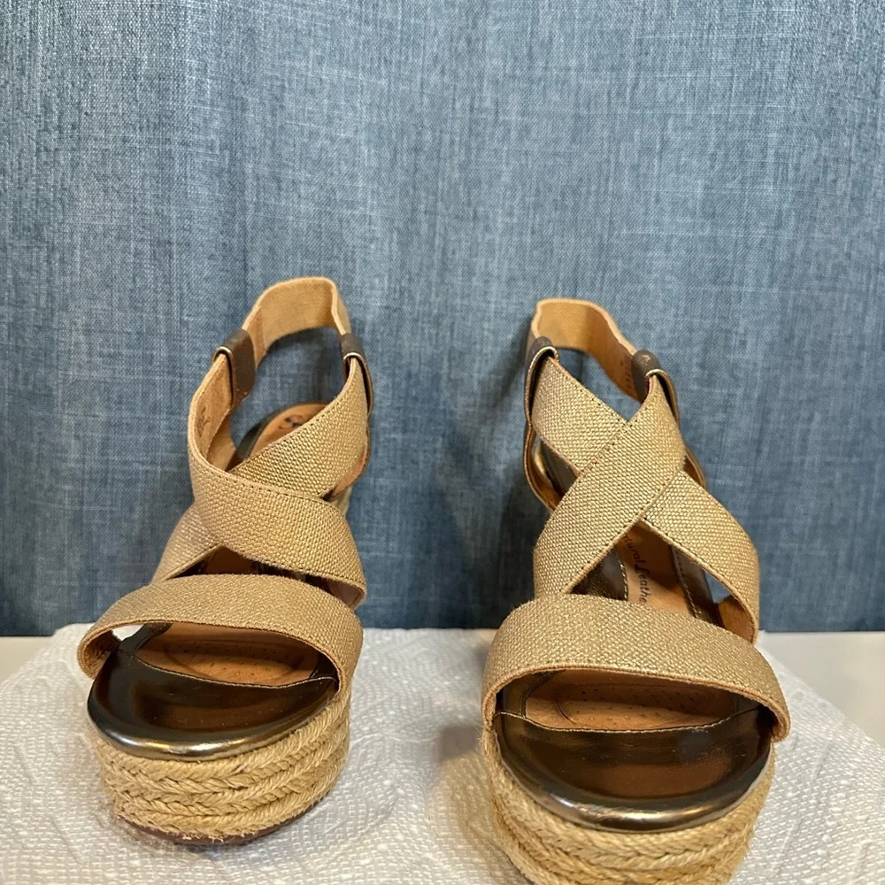 Sofft‎ Tan Wedge Sandals with Ankle Strap